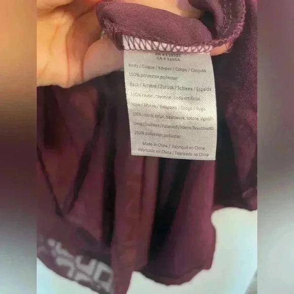 Anthropologie One September Madiran Sequin
Blouse Tunic Maroon Size Medium - Picture 5 of 9